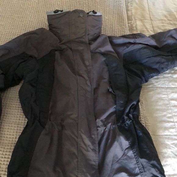 Columbia Women’s ski jacket - Picture 4 of 14